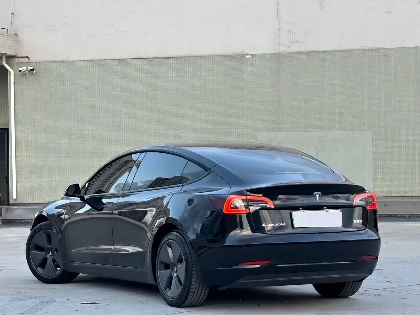 Tesla Model 3 2022 Model Rear-Wheel Drive Version — Фото автомобиля 12