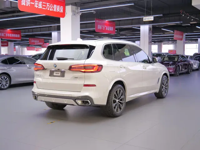 BMW X5 — Фото автомобиля 7