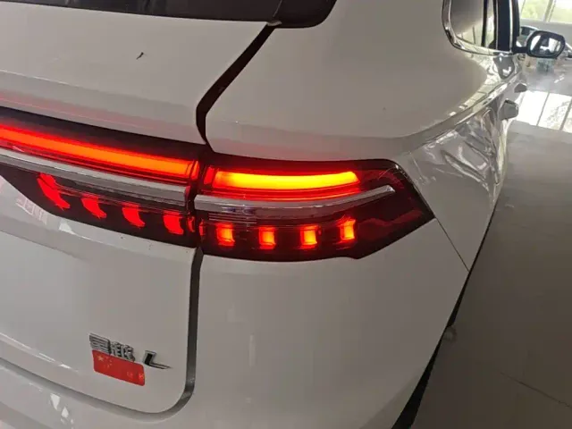 Geely Xingyue L — Фото автомобиля 13