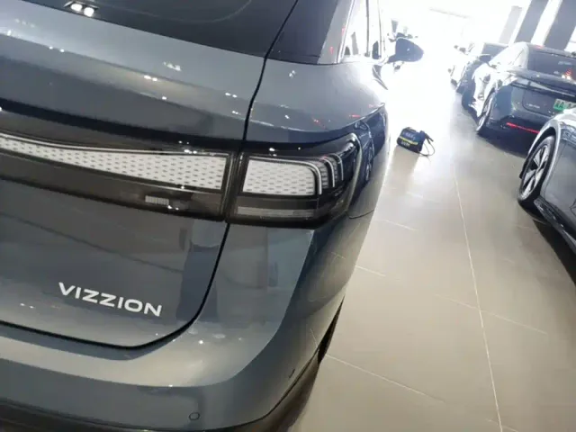 Volkswagen ID.7 Vizzion — Фото автомобиля 7