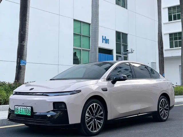 Leapmotor B01 — Фото автомобиля 2