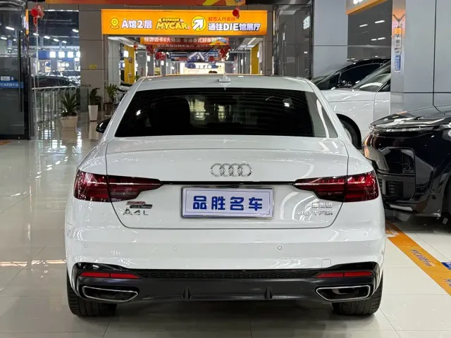 Audi A4L — Фото автомобиля 5