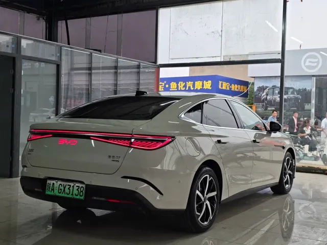 BYD Seal 07 DM-i — Фото автомобиля 18