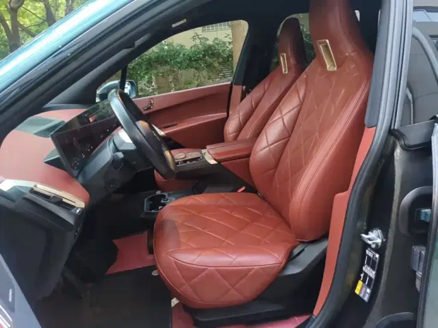 BMW iX — Фото автомобиля 14