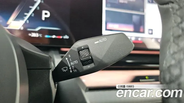 BMW 5 Series G60 — Фото автомобиля 30