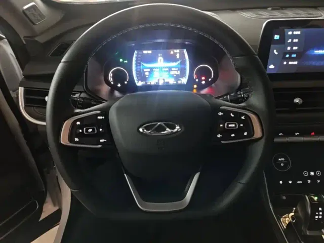 Chery Tiggo 8 — Фото автомобиля 10