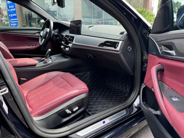 BMW 5 Series — Фото автомобиля 13