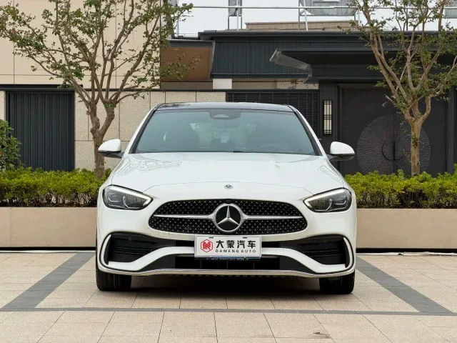 Mercedes-Benz C-Class — Фото автомобиля 2
