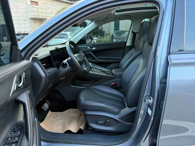Roewe RX5 — Фото автомобиля 12