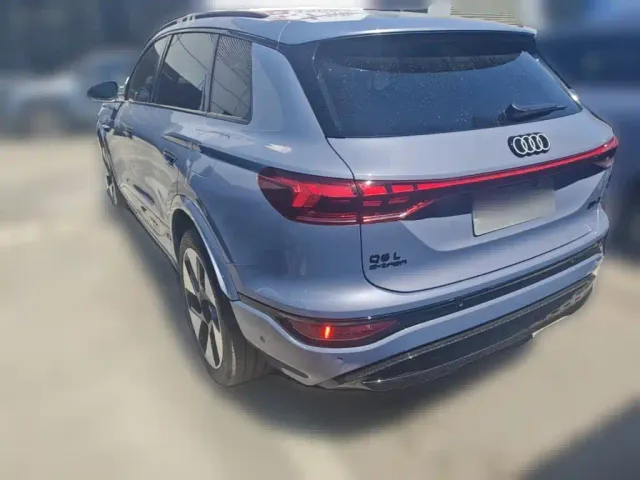 Audi Q6L e-tron — Фото автомобиля 6