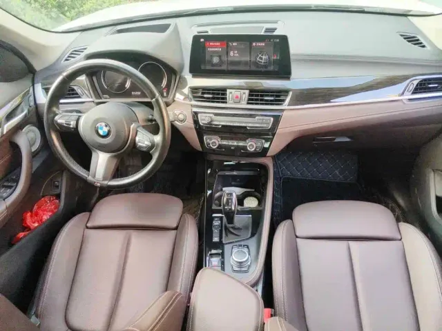 BMW X1 — Фото автомобиля 11
