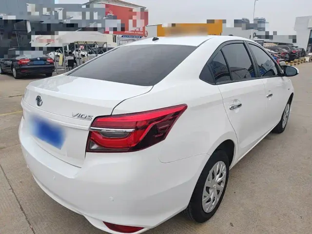 Toyota Vios — Фото автомобиля 6