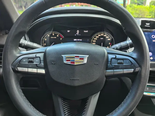 Cadillac CT5 — Фото автомобиля 13