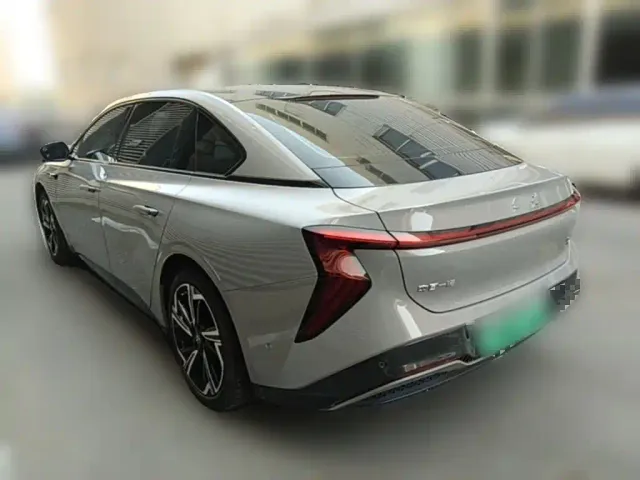 Hongqi EH7 — Фото автомобиля 6