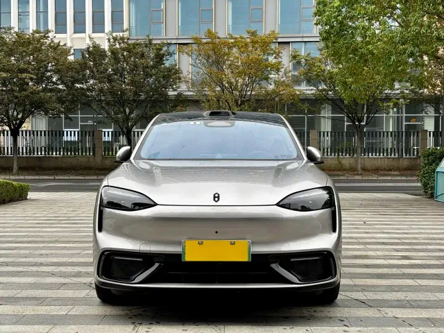 Aito M6 — Фото автомобиля 2