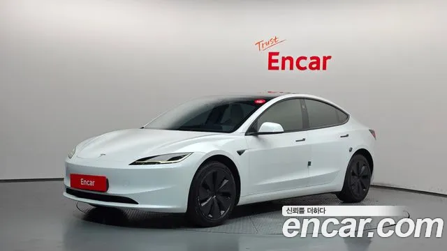 Фотография автомобиля — Tesla Model 3