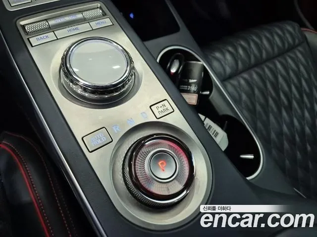 Genesis GV70 — Фото автомобиля 7