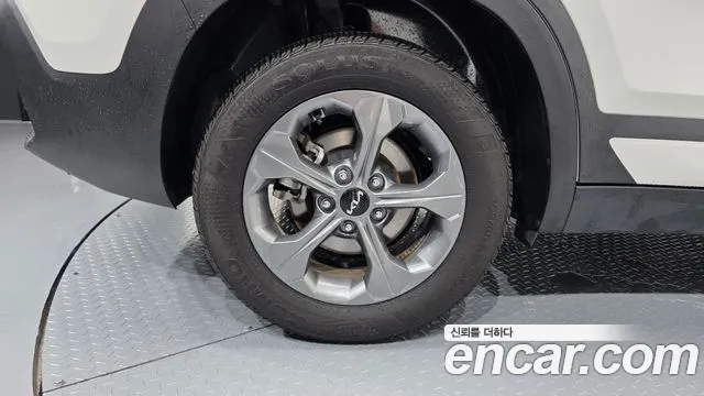 Kia Seltos Бензин 1.6 турбо 2WD — Фото автомобиля 5