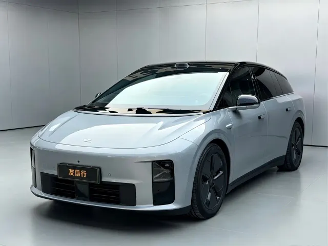 Фотография автомобиля — Li Auto i6