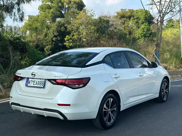 Nissan Sylphy — Фото автомобиля 10