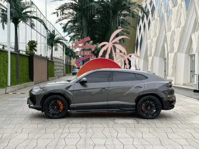 Lamborghini Urus — Фото автомобиля 7