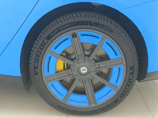 Xiaomi SU7 — Фото автомобиля 4