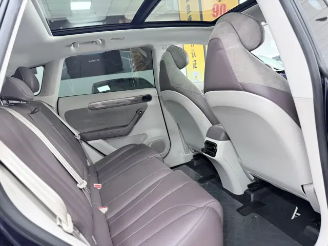 Leapmotor C11 — Фото автомобиля 11