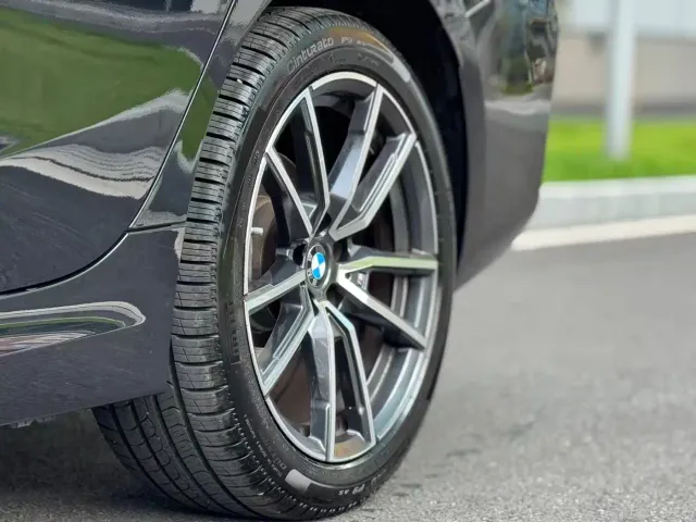 BMW 3 Series — Фото автомобиля 6