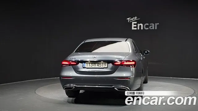 Mercedes-Benz E-Class E-класс W213 E350 4MATIC Avantgarde — Фото автомобиля 4