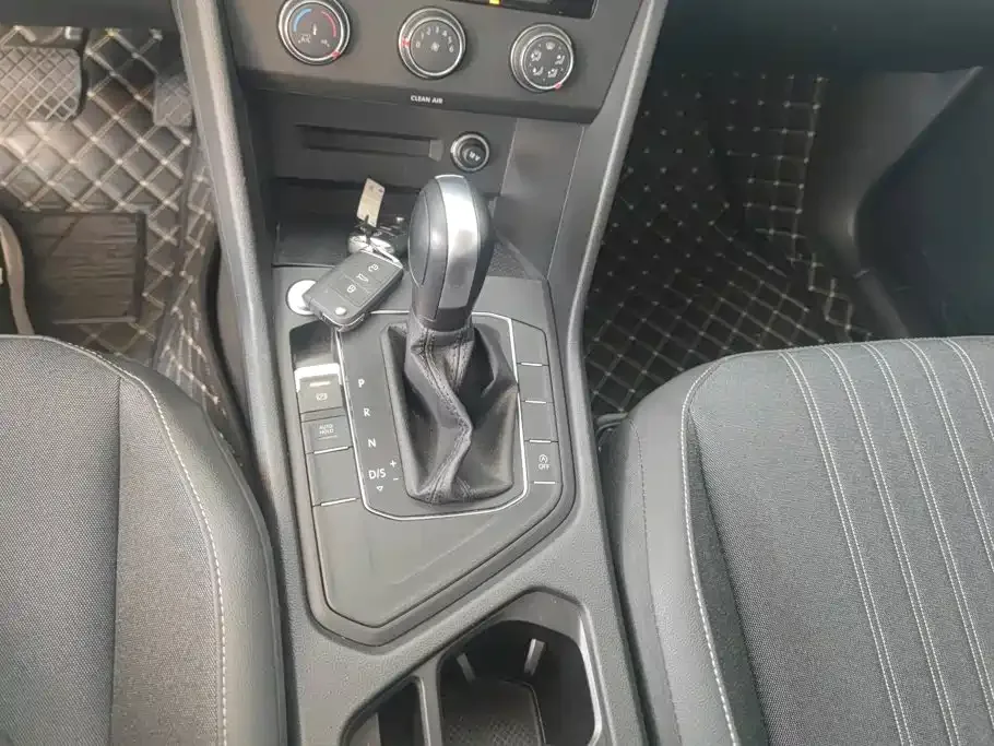 Volkswagen Tiguan L 2023 330TSI Auto 2WD Comfort Edition — Фото автомобиля 16