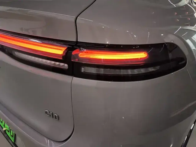 Leapmotor C10 — Фото автомобиля 7