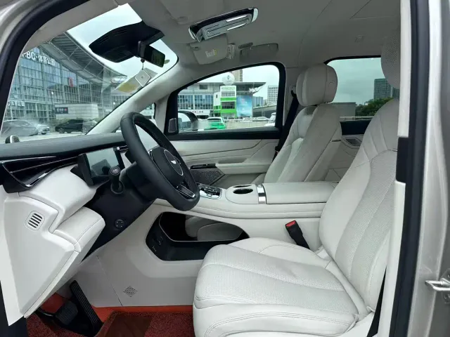 Geely Galaxy V900 — Фото автомобиля 12