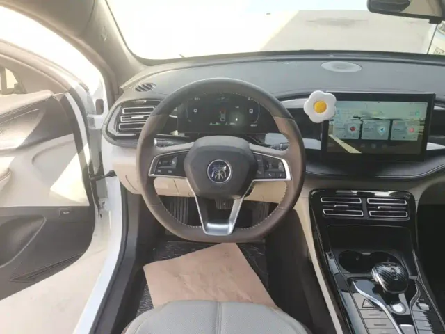 BYD Qin PLUS — Фото автомобиля 10