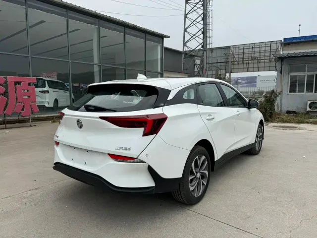 Buick Velite 6 — Фото автомобиля 11