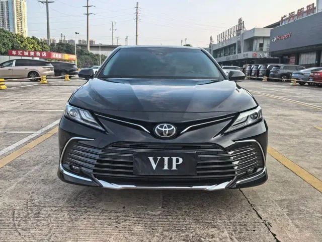 Toyota Camry — Фото автомобиля 2