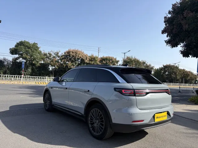 Leapmotor C11 — Фото автомобиля 2