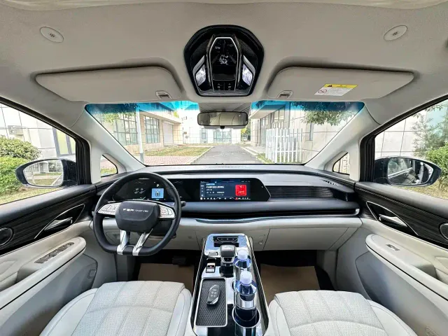 Forthing Xinghai V9 — Фото автомобиля 7