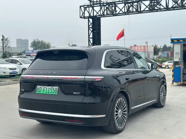 Aito M7 — Фото автомобиля 8