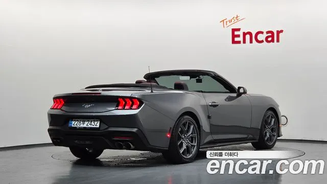 Фотография автомобиля — Ford Mustang