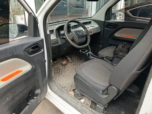 Wuling Hongguang Mini EV — Фото автомобиля 15