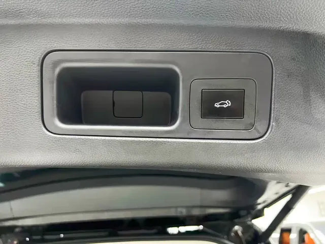 GAC Trumpchi M8 — Фото автомобиля 24