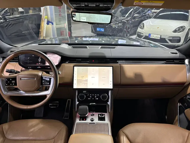 Land Rover Range Rover — Фото автомобиля 12