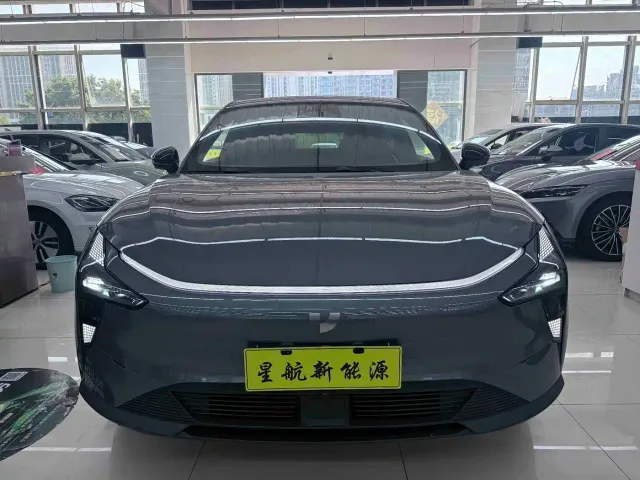 Jiyue Ji Yue 01 — Фото автомобиля 2