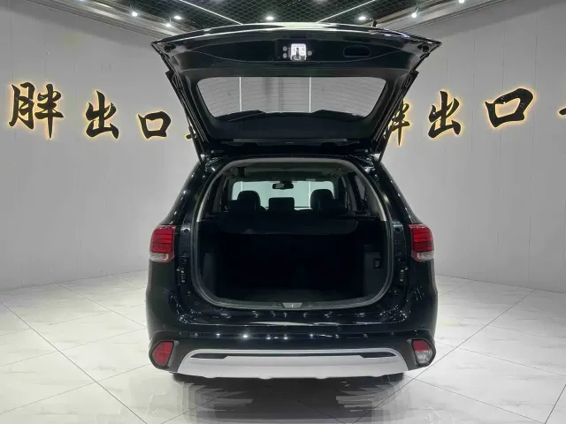 Mitsubishi Outlander — Фото автомобиля 17