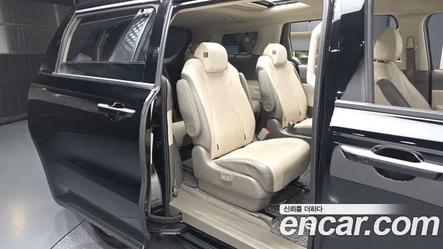 Kia Canival Carnival 4 поколение Бензин 9 мест Signature — Фото автомобиля 12