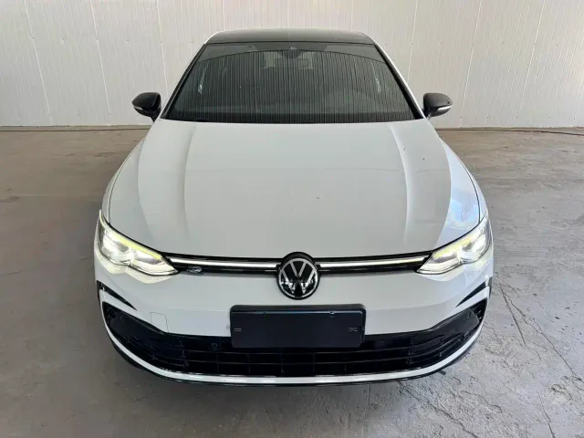 Volkswagen Golf — Фото автомобиля 3