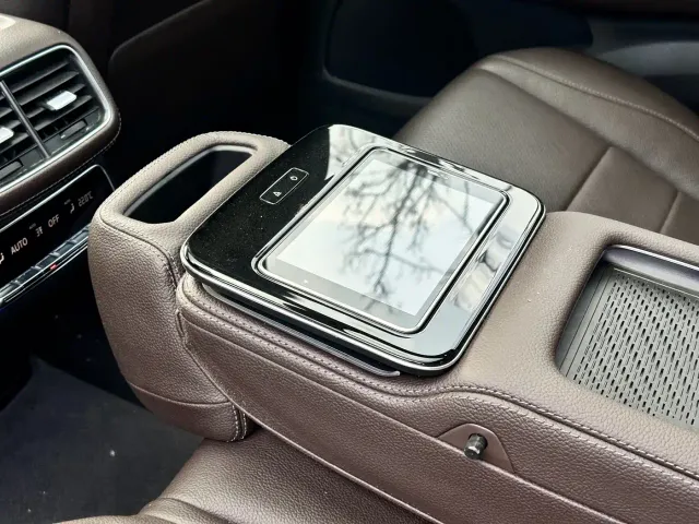 Mercedes-Benz GLS-Class — Фото автомобиля 12