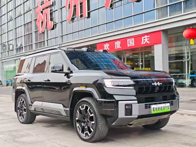 BYD FangChengBao Leopard 8 — Фото автомобиля 3