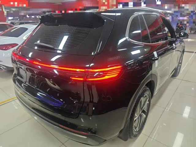 Geely Galaxy Starship 7 EM-i — Фото автомобиля 6