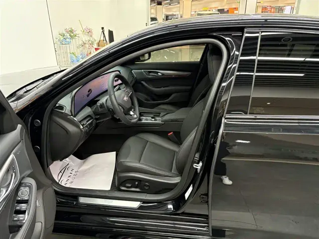 Cadillac CT5 — Фото автомобиля 7